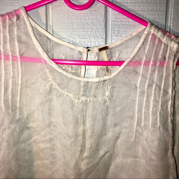 Free people white lace sheer cami blouse. Women’s size large - Picture 4 of 4